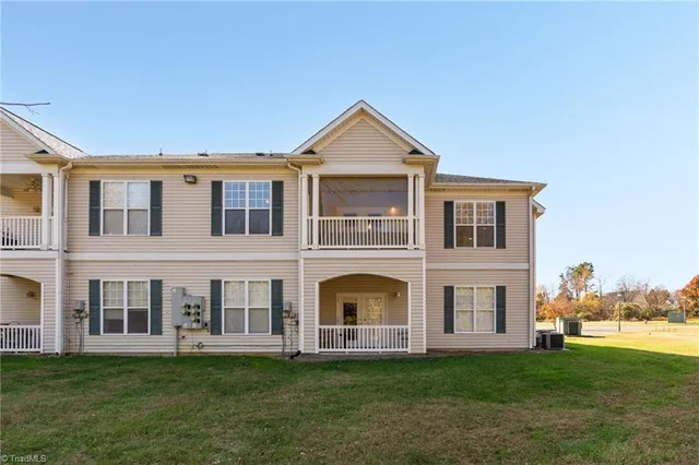 $260,000 | 3047 Winston Drive, Unit 171, Burlington, NC 27215