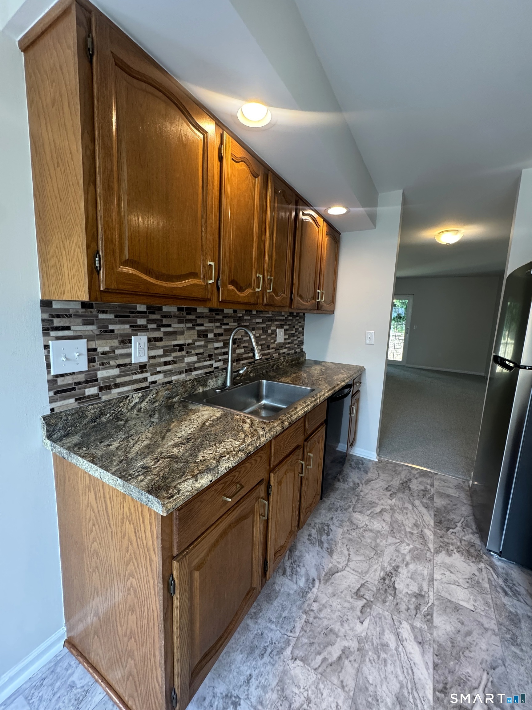 9 Woodhill Road, Unit 9 Milford, CT 06461 - Photo 5 of 25