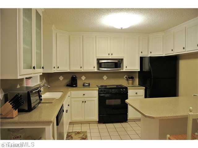 5205 Forbush Road East Bend, NC 27018 - Photo 3 of 16 Kitchen.