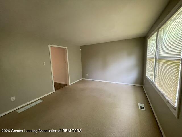 411 Sawyer Road Lansing, MI 48911 - Photo 12 of 63 Living room