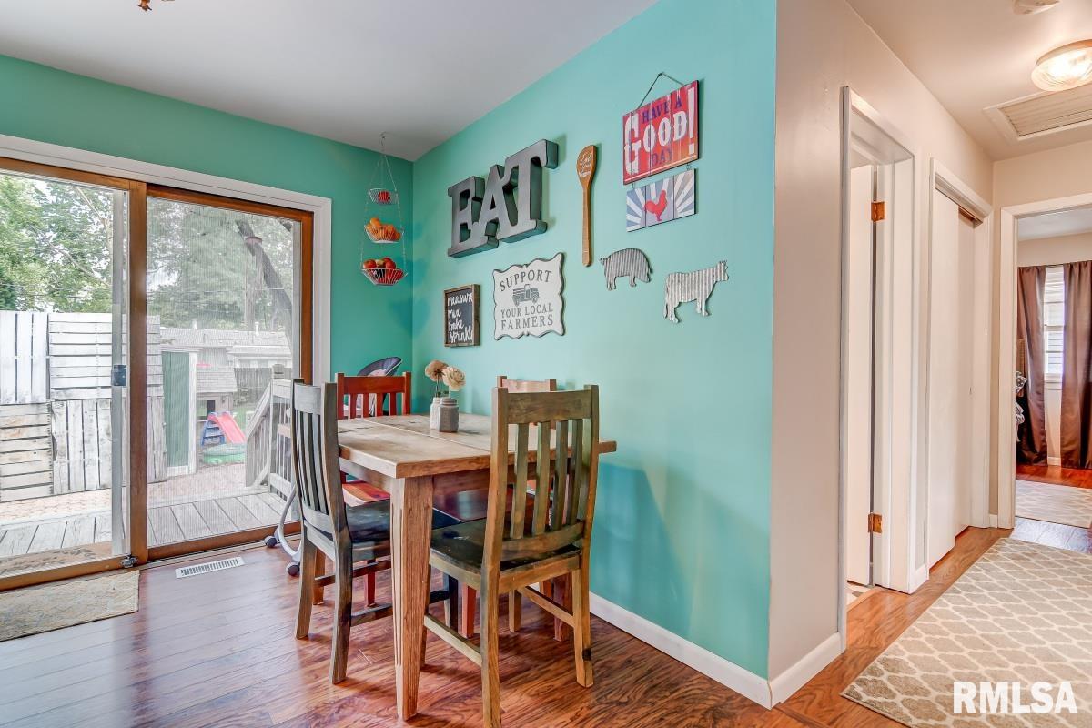 3320 South Fremont Street Springfield, IL 62703 - Photo 9 of 32 Gallery Image 9