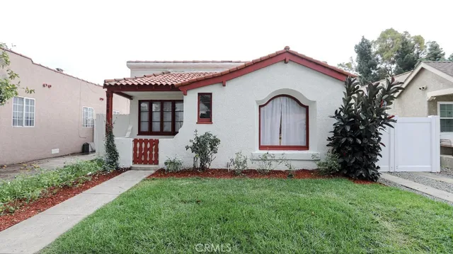 $725,000 | 6764 Lemon Avenue, Long Beach, CA 90805