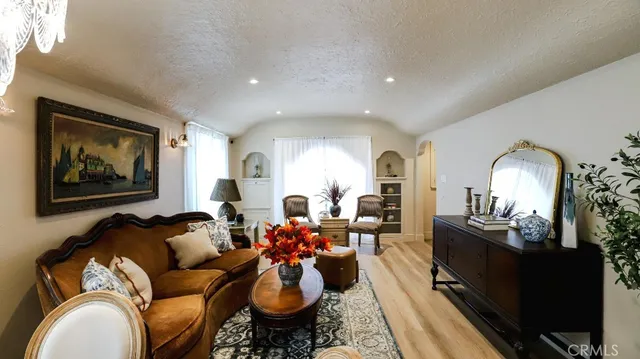 $725,000 | 6764 Lemon Avenue, Long Beach, CA 90805