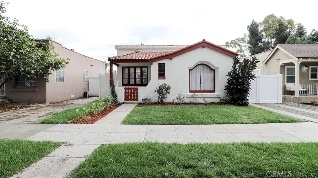 $725,000 | 6764 Lemon Avenue, Long Beach, CA 90805