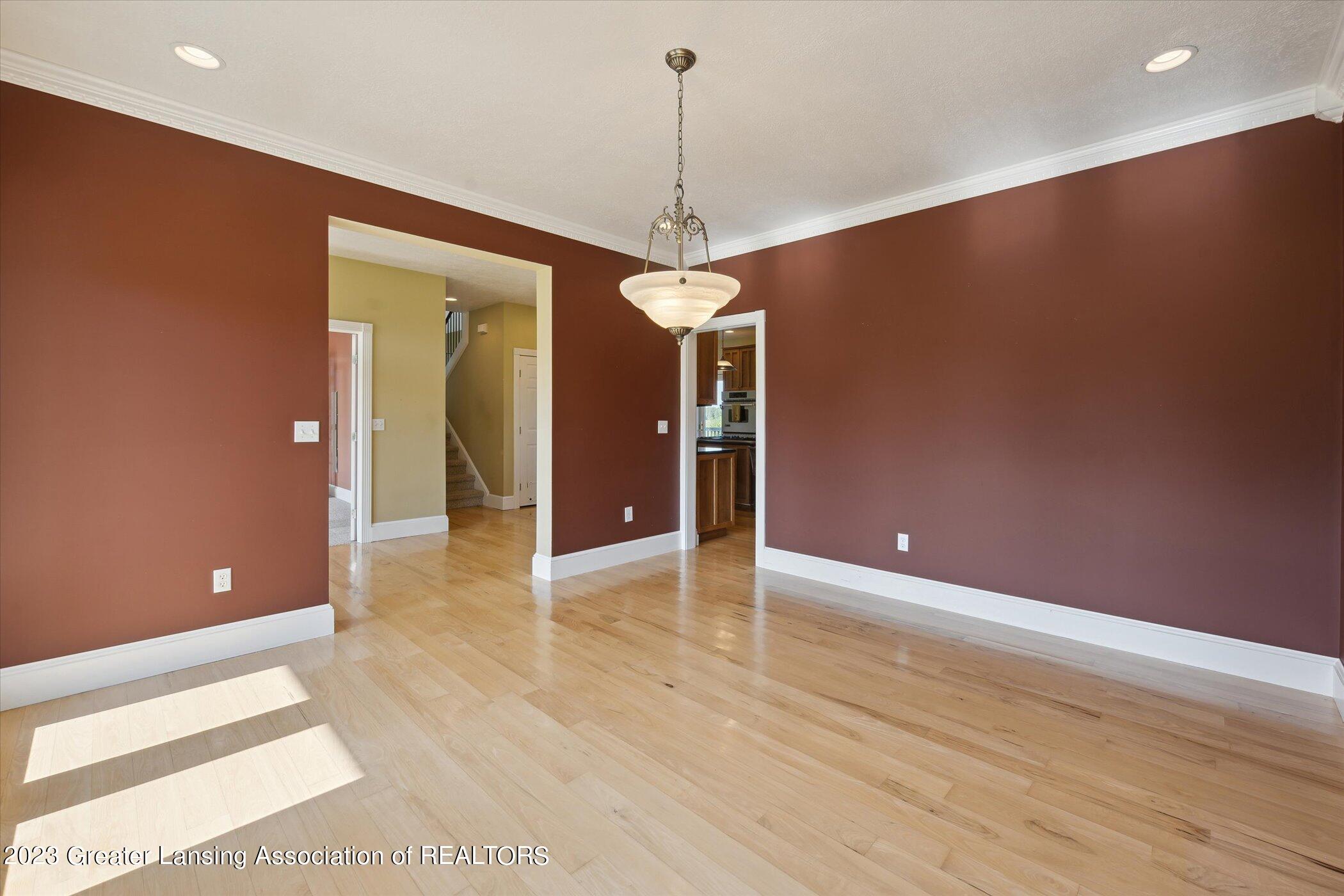 5621 Highway 52 Perry, MI 48872 - Photo 5 of 22 04-01-5621-M-52-Perry-MI-48872-4