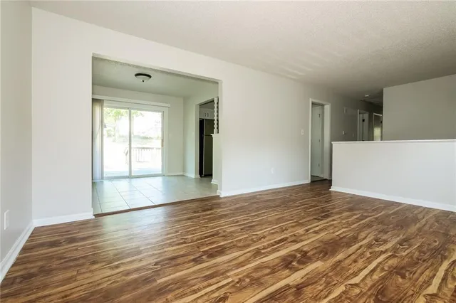 $2,215 | 6924 Northwest Pleasant View Court, Kansas City, MO 64152