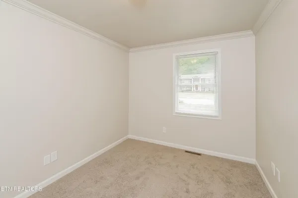 $1,995 | 2823 Ithaca Drive Northeast, Knoxville, TN 37918