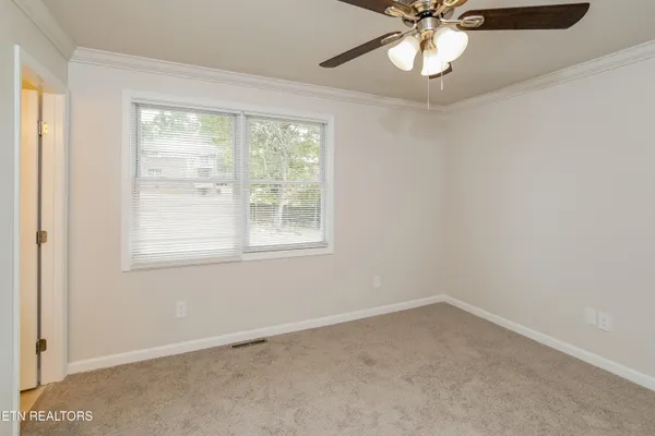 $1,995 | 2823 Ithaca Drive Northeast, Knoxville, TN 37918