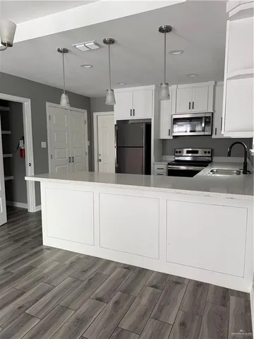 $1,200 | 6911 Venus Drive, Unit 3, Edinburg, TX 78542