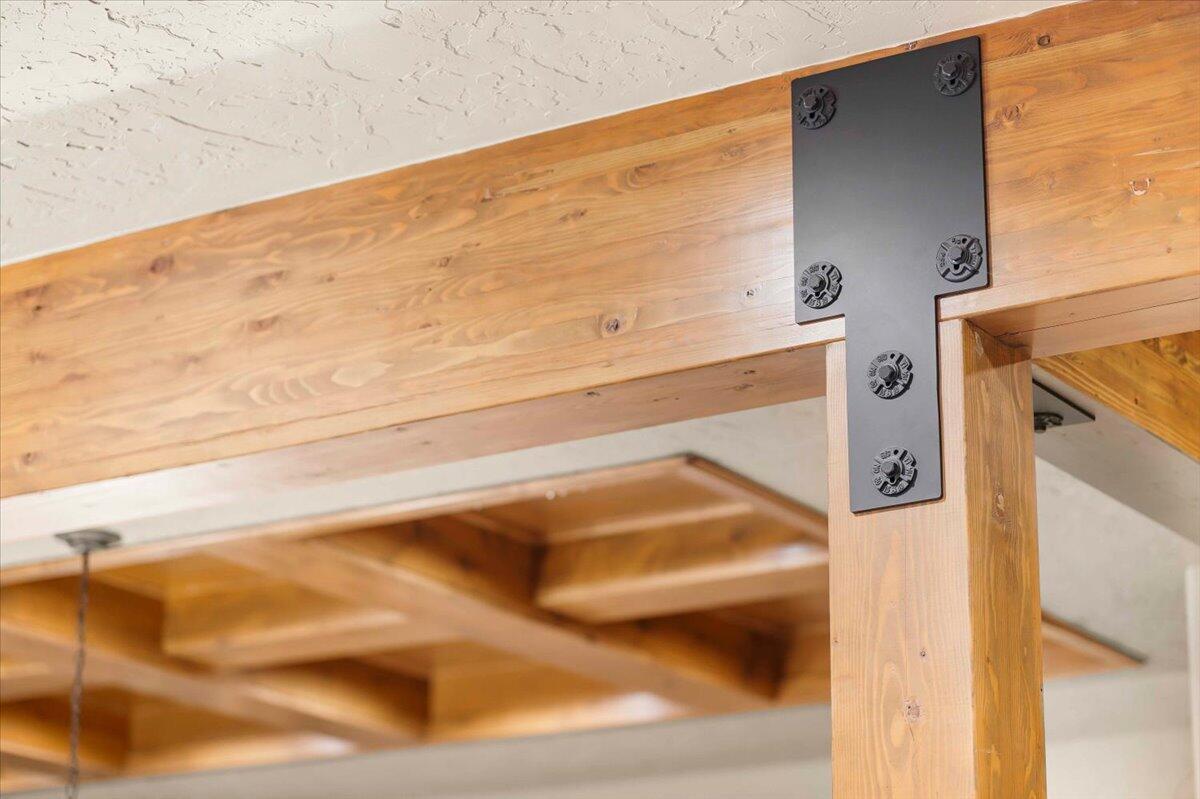 56184 Sable Rock Loop Bend, OR 97707 - Photo 27 of 72 Solid wood beams and custom metal hardware