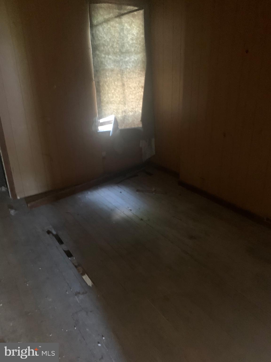 1637 Appleton Street Baltimore, MD 21217 - Photo 3 of 6