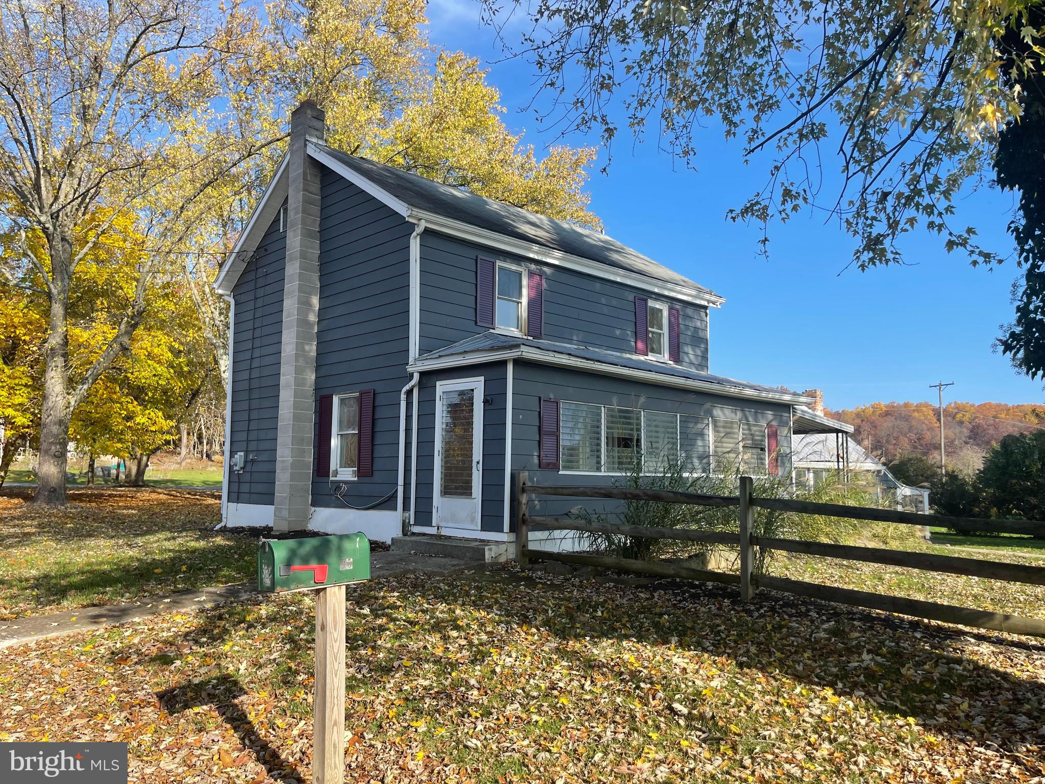 95 Bullfrog Road Gettysburg, PA 17325 - Photo 4 of 26 Front View from Road