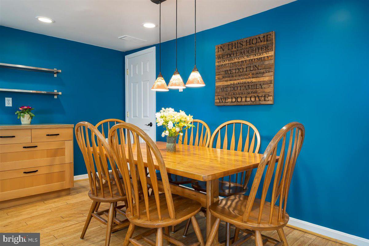 1060 Arnoldtown Road Middletown, MD 21769 - Photo 17 of 69 Plenty of space for a large dining table