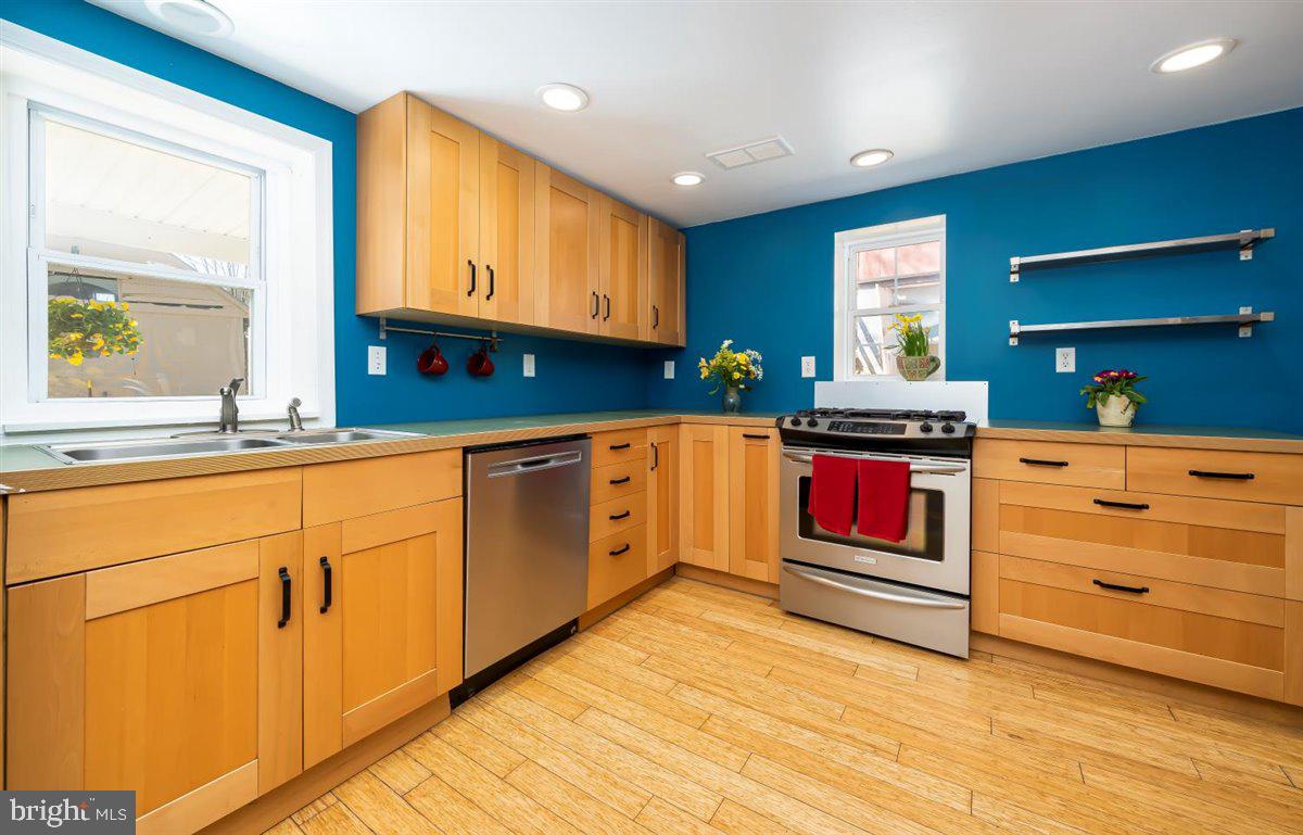 1060 Arnoldtown Road Middletown, MD 21769 - Photo 19 of 69 Great for cooking workflow, and a view from sink!