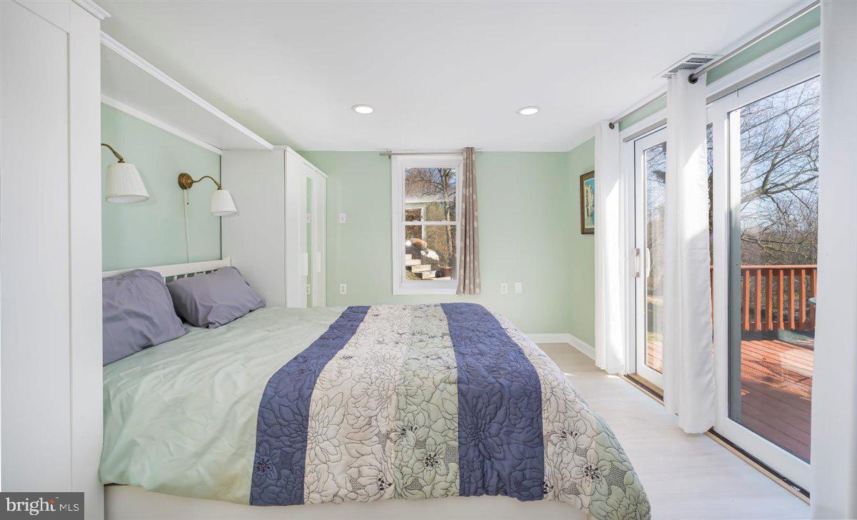 1060 Arnoldtown Road Middletown, MD 21769 - Photo 29 of 69 Bright and airy primary bedroom