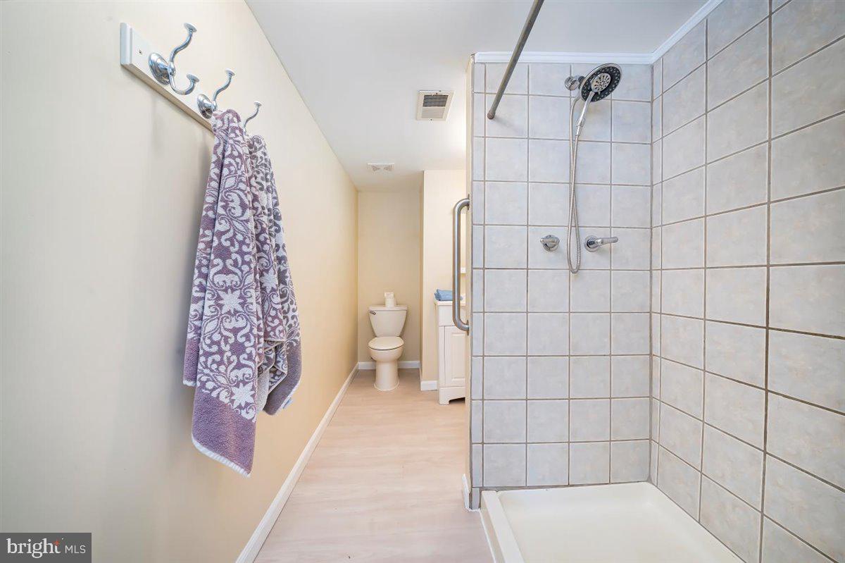 1060 Arnoldtown Road Middletown, MD 21769 - Photo 31 of 69 Master double shower! Plenty of room
