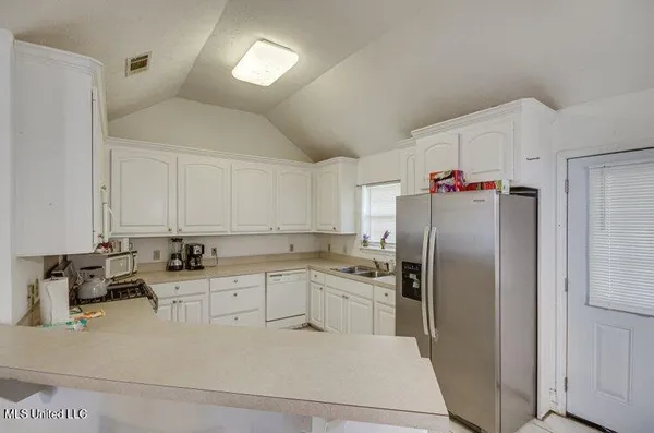 $290,000 | 131 Valley Drive, Raymond, MS 39154