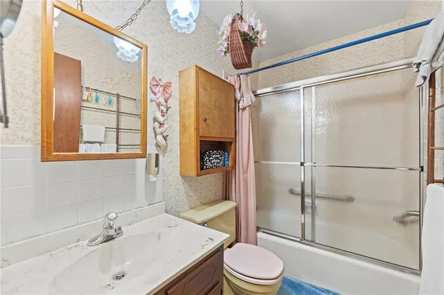 $129,000 | 1306 Northwestern Street, Iola, KS 66749