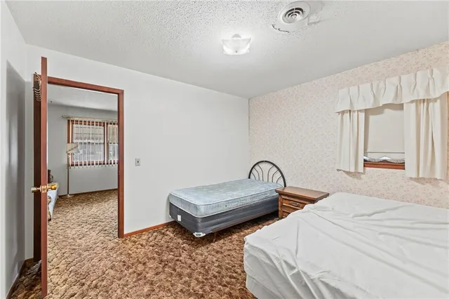 $129,000 | 1306 Northwestern Street, Iola, KS 66749