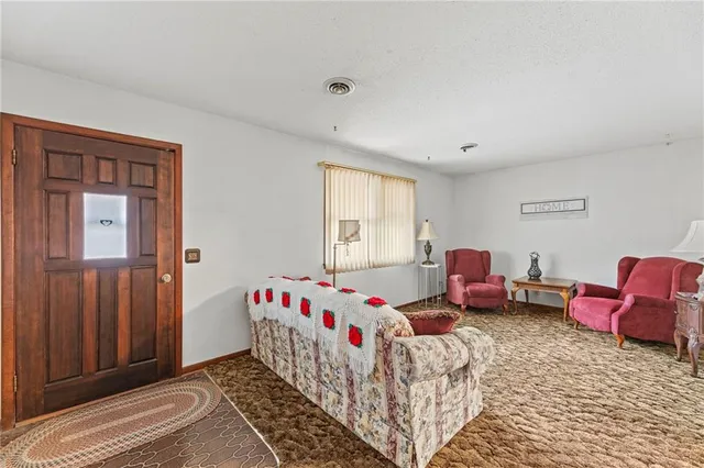 $129,000 | 1306 Northwestern Street, Iola, KS 66749