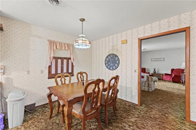 $129,000 | 1306 Northwestern Street, Iola, KS 66749