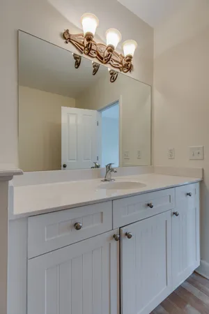 $1,695 | 7005 Lenox Village Drive, Unit C12, Nashville, TN 37211