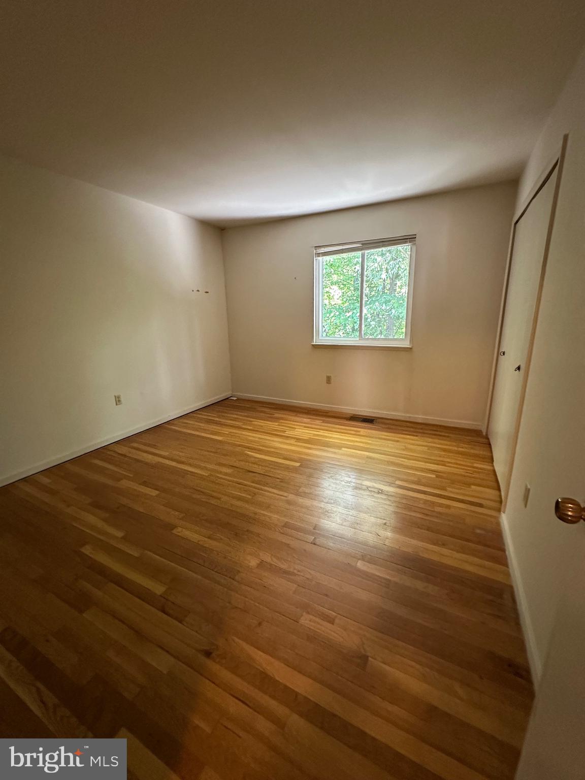 11152 Forest Edge Drive Reston, VA 20190 - Photo 50 of 102 Guest Room