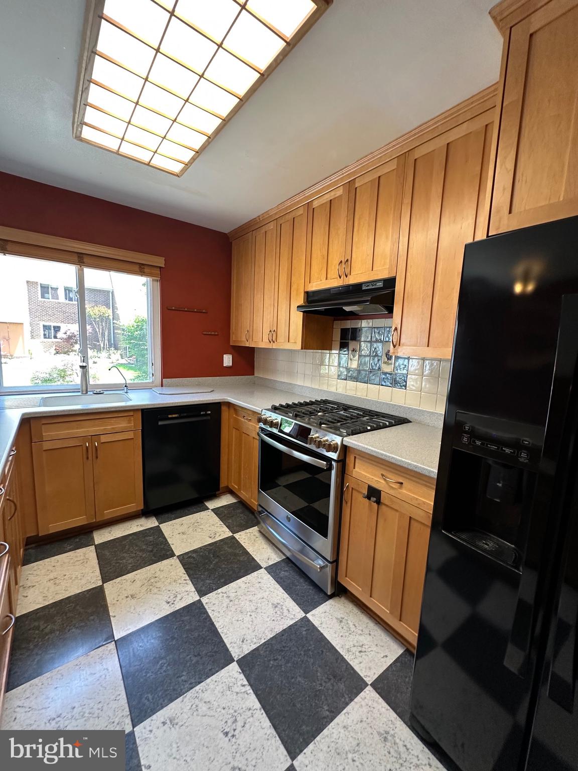 11152 Forest Edge Drive Reston, VA 20190 - Photo 10 of 102