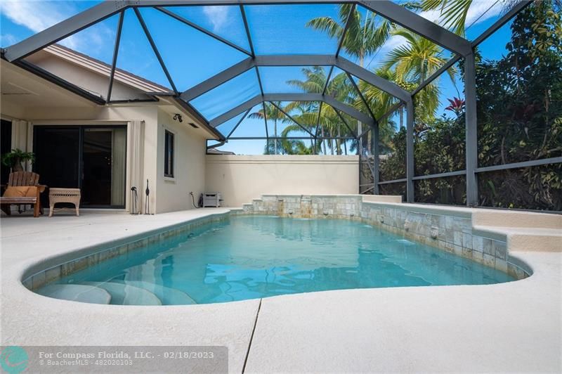 121 Landward Drive Jupiter, FL 33477 - Photo 8 of 43 a view of outdoor space deck and outdoor kitchen