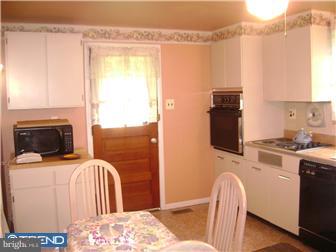 204 East Mill Road Flourtown, PA 19031 - Photo 2 of 11 Kitchen
