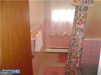204 East Mill Road Flourtown, PA 19031 - Photo 6 of 11 Bathroom