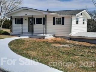 952 Mid Allen Road Hendersonville, NC 28792 - Photo 1 of 16 Gallery Image 1