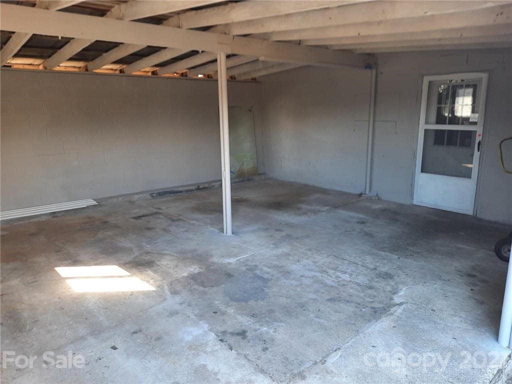 952 Mid Allen Road Hendersonville, NC 28792 - Photo 11 of 16 Gallery Image 11