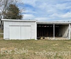952 Mid Allen Road Hendersonville, NC 28792 - Photo 16 of 16 Gallery Image 16
