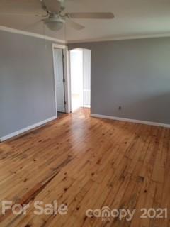 952 Mid Allen Road Hendersonville, NC 28792 - Photo 3 of 16 Gallery Image 3