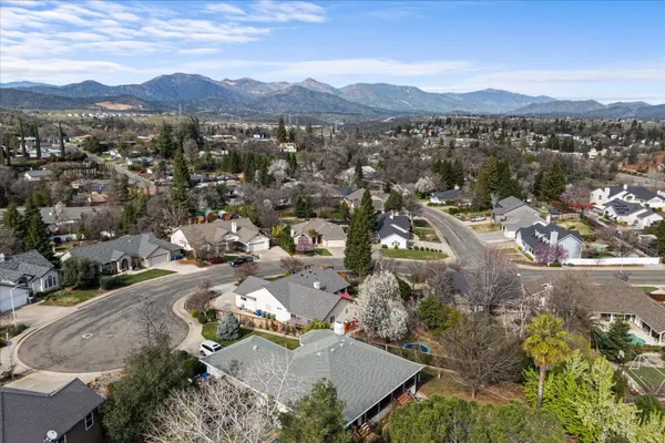$580,000 | 1426 Gladstone Court, Redding, CA 96001