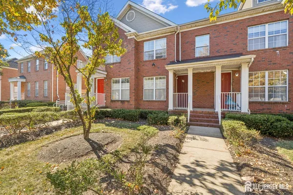 $3,250 | 21 Park Square, Metuchen, NJ 08840