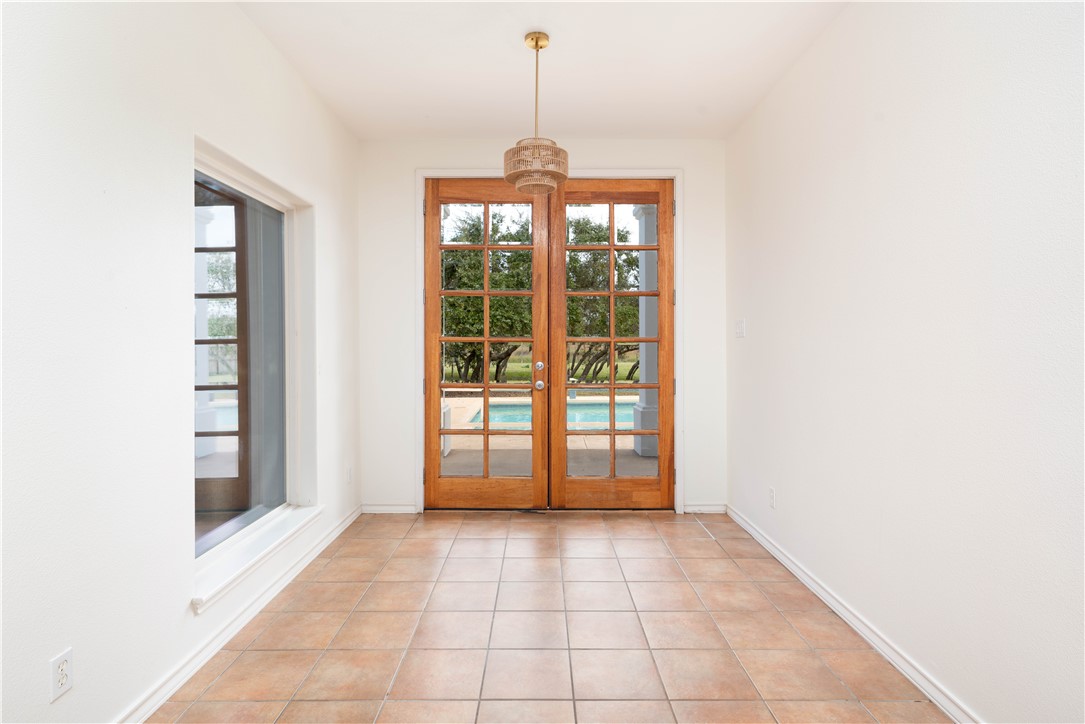 1034 Graham Road Corpus Christi, TX 78418 - Photo 21 of 40 a view of a room with windows