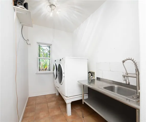 $769,000 | 1034 Graham Road, Corpus Christi, TX 78418