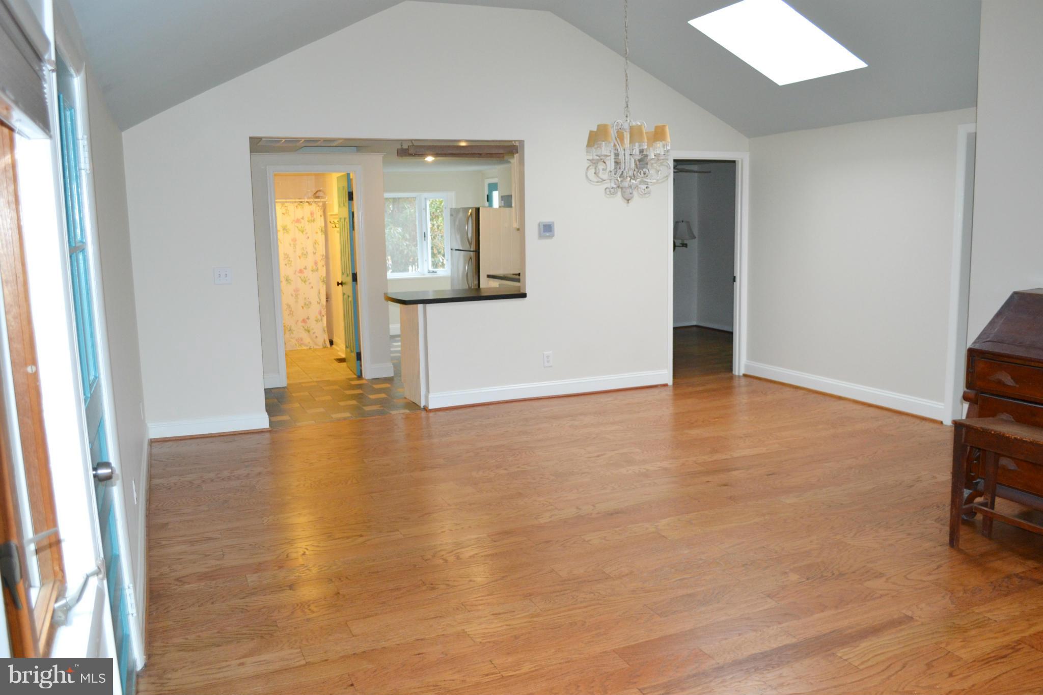 167 Ridgeway Circle Arnold, MD 21012 - Photo 14 of 30 Living Room 2