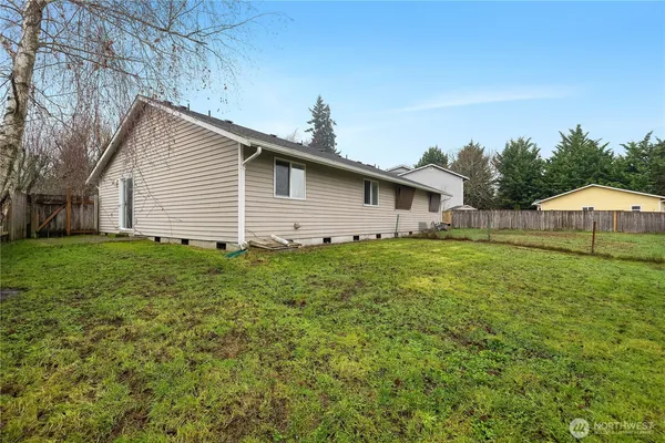 $559,900 | 4938 Wilshire Court Southeast, Unit A & B, Lacey, WA 98503
