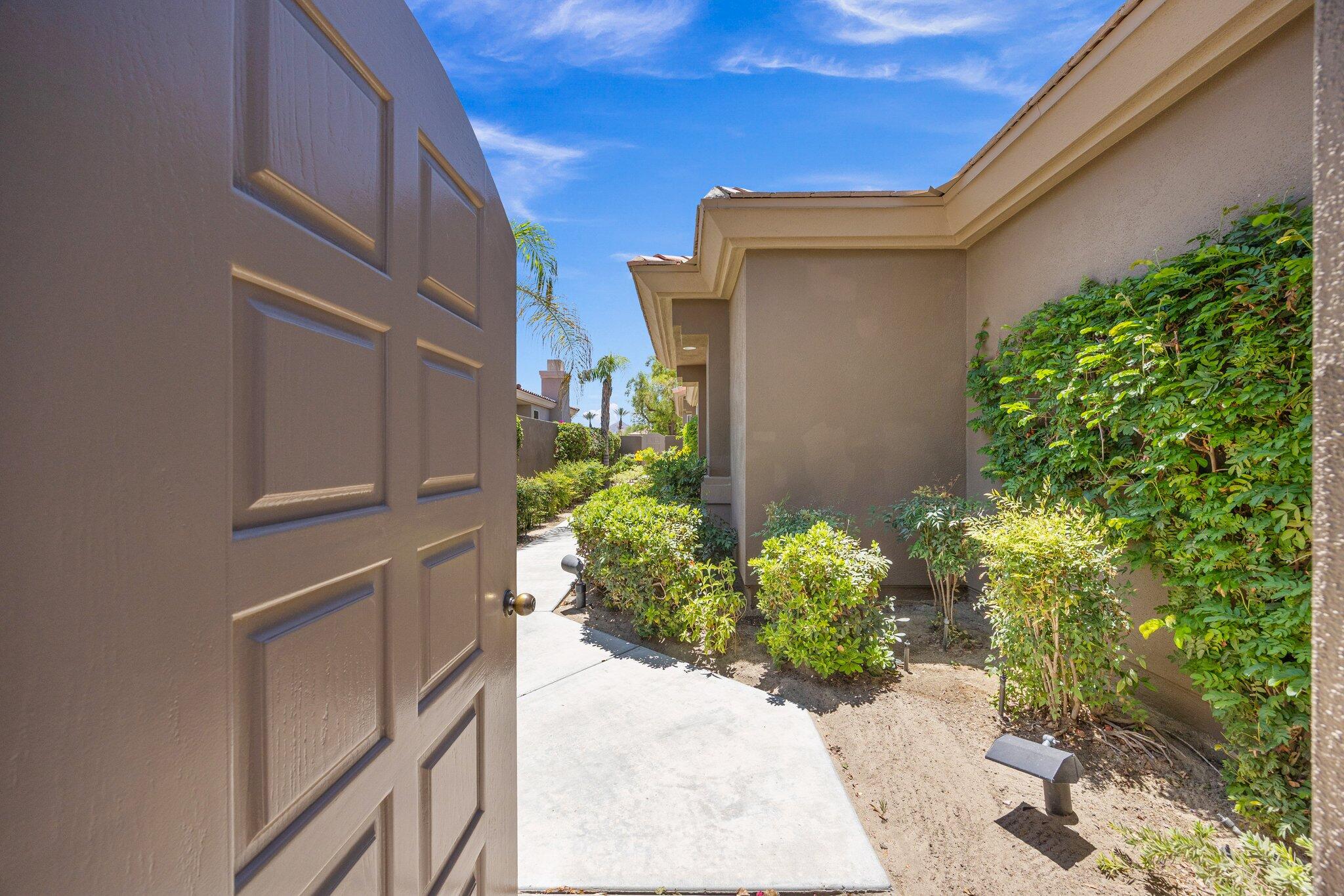 763 Box Canyon Trail Palm Desert, CA 92211 - Photo 5 of 48 a house with a outdoor space
