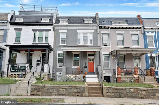 $1,375 | 3920 New Hampshire Avenue Northwest, Washington, DC 20011