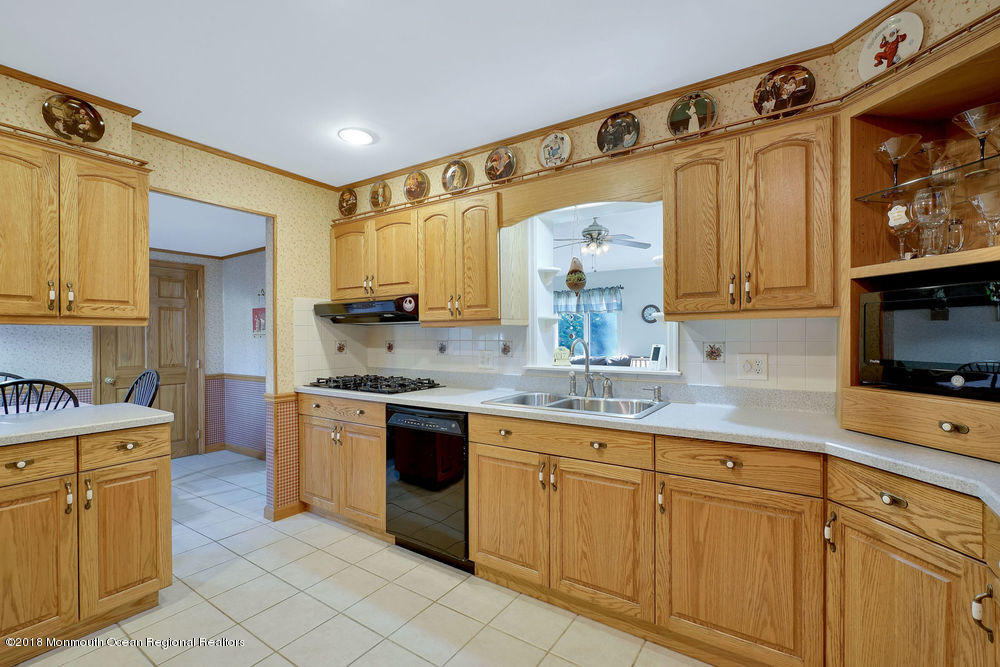 2236 Edgar Road Point Pleasant, NJ 08742 - Photo 9 of 36 023_dsc02028