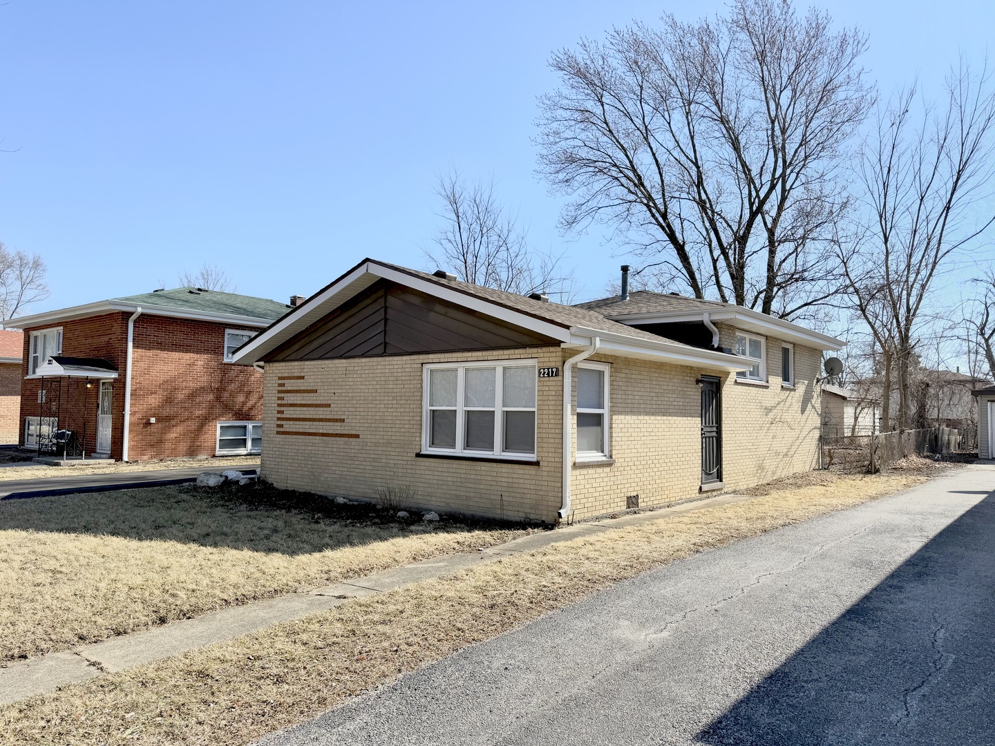 2217 West 156th Place Markham, IL 60426 - Photo 2 of 33