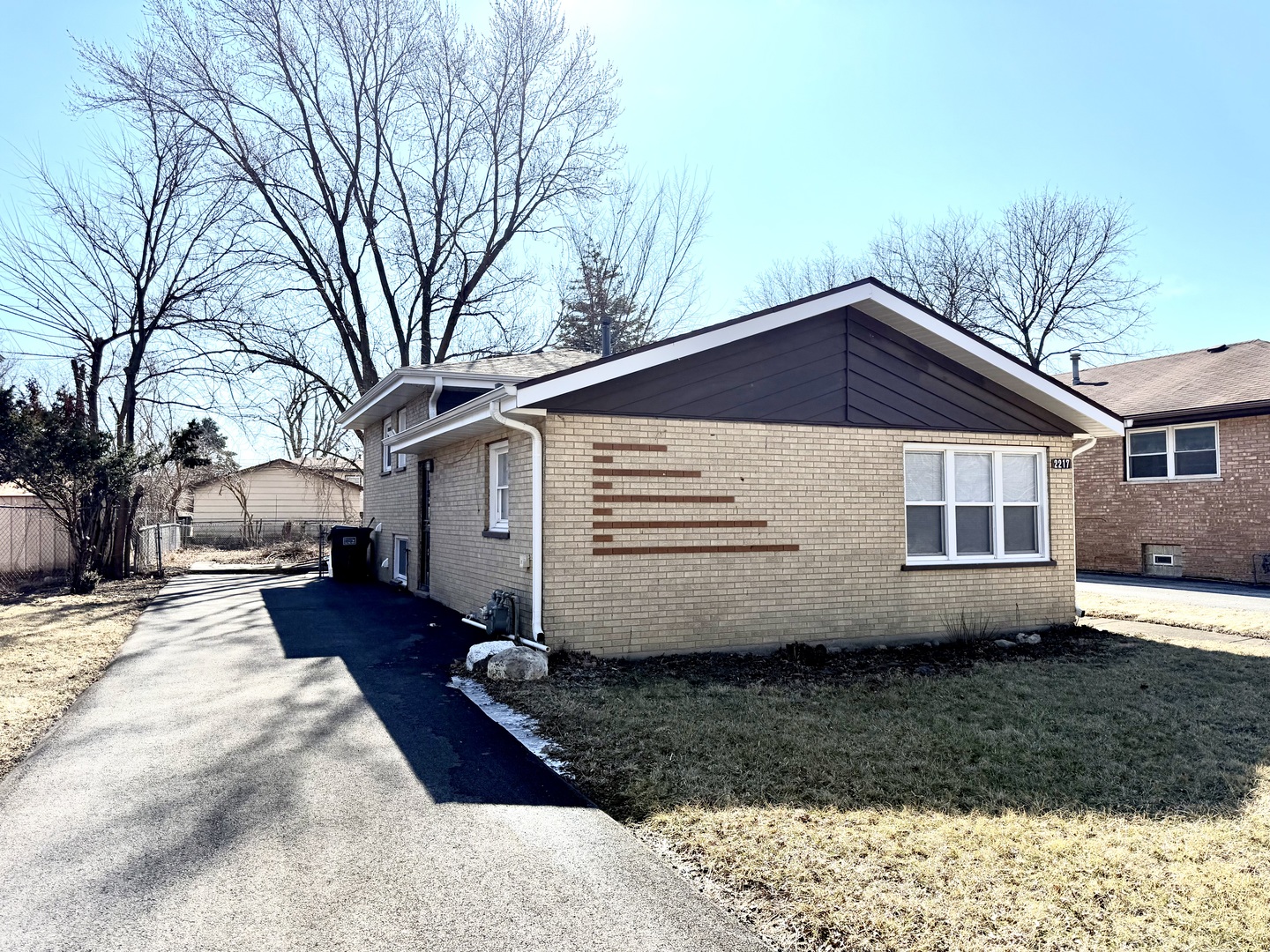 2217 West 156th Place Markham, IL 60426 - Photo 3 of 33