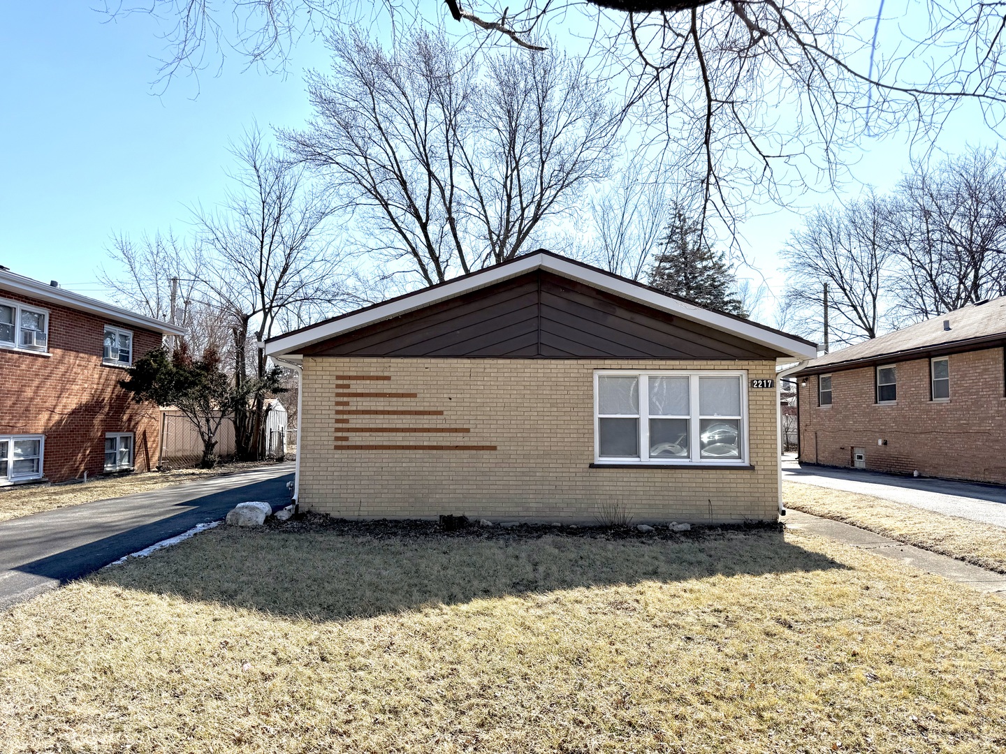 2217 West 156th Place Markham, IL 60426 - Photo 4 of 33