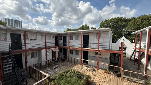 $1,250 | 4921 Crawford Street, Unit 19, Houston, TX 77004