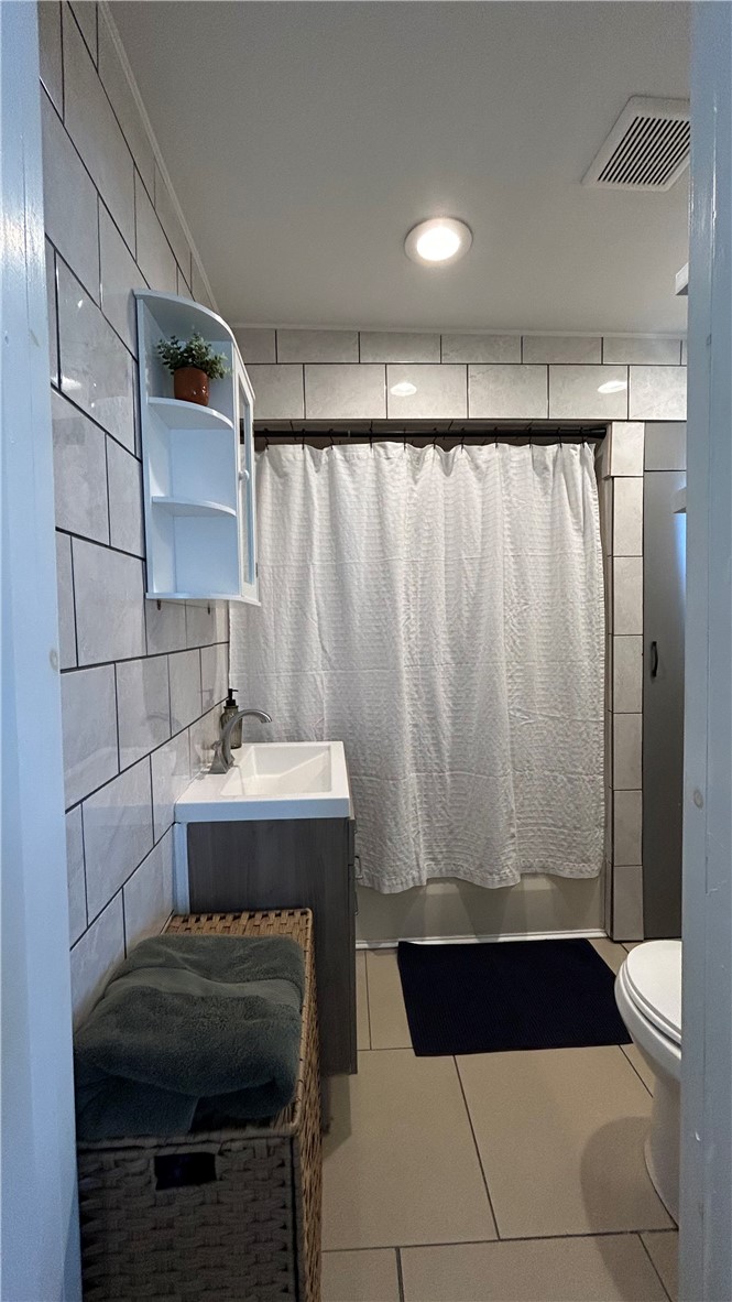 69 Clews Street Pawtucket, RI 02861 - Photo 19 of 21