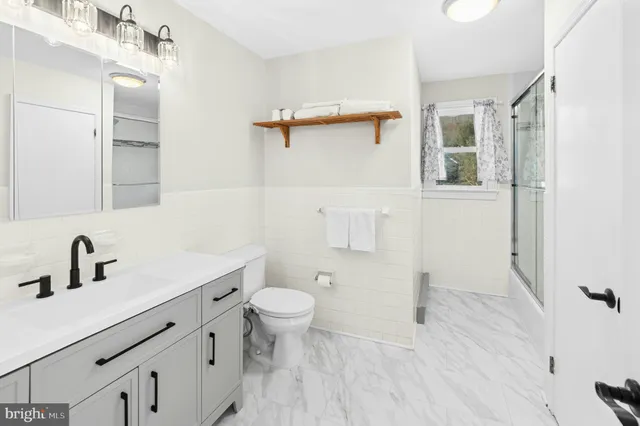 $730,000 | 1 Cross Creek Lane, Upper Black Eddy, PA 18972